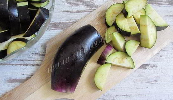 баклажаны тушеные в томате