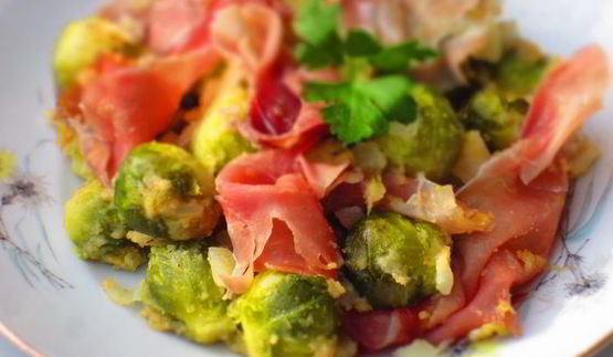 брюссельская капуста с пармской ветчиной