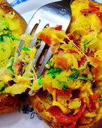 Дважды запеченный картофель с двумя начинками