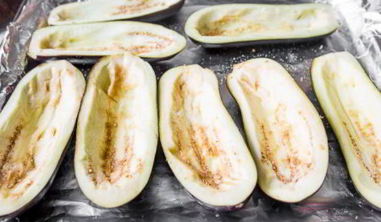 фаршированные баклажаны с курицей и овощами