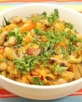 Фасоль с овощами