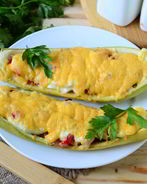 Кабачки, фаршированные куриной грудкой