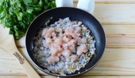 кабачки, фаршированные куриной грудкой