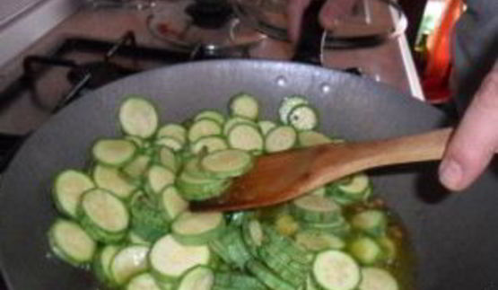 кабачки с яйцом