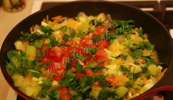 кабачки тушеные с овощами