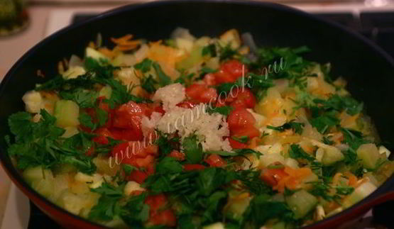 кабачки тушеные с овощами