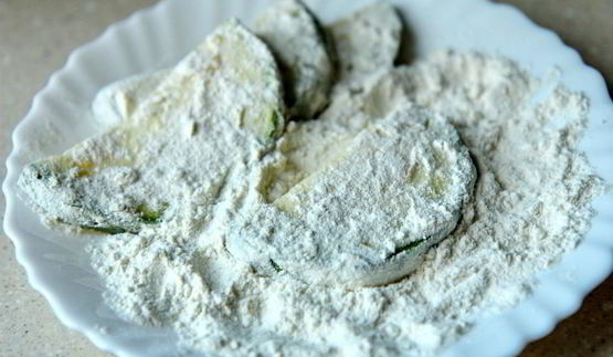 кабачки в томатно-луковом соусе