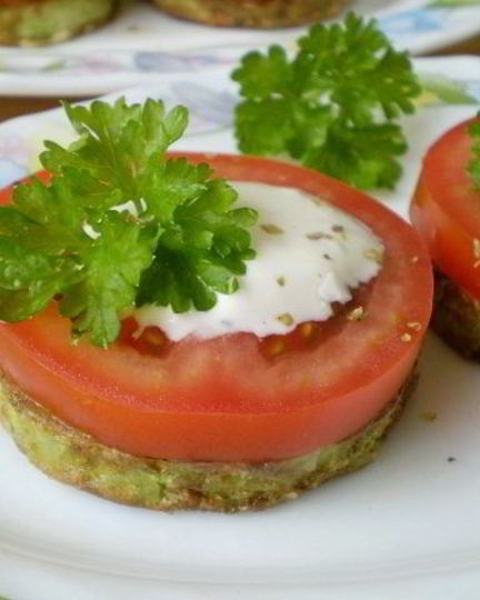 Рецепт кабачков, жареных с чесноком и помидорами