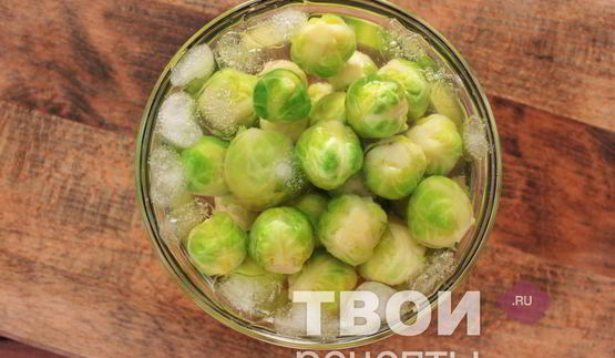 капуста брюссельская с соусом