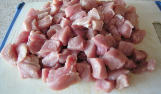 капуста, тушенная со свининой