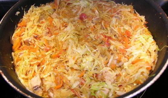 капуста, тушенная со свининой