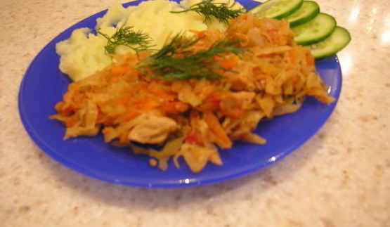 капуста, тушенная со свининой
