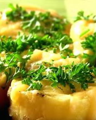 Картошка, фаршированная перепелиными яйцами