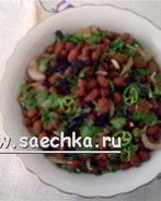 Лобио со свежей зеленью и молодым чесноком