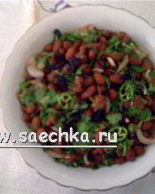 Лобио со свежей зеленью и молодым чесноком