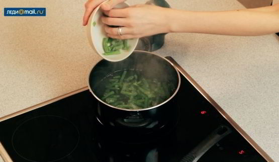 стручковая фасоль в томатном соусе