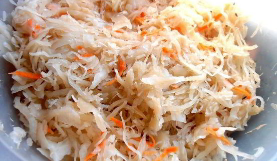 томленая капуста с рулькой по-эстонски