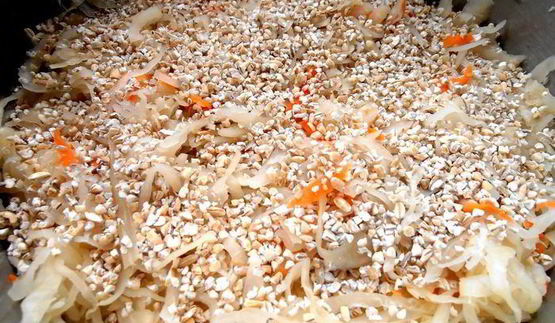 томленая капуста с рулькой по-эстонски