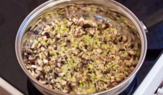 цуккини, фаршированные грибами