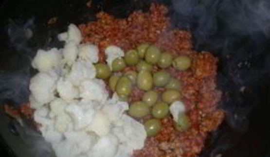 цветная капуста, тушеная с фаршем