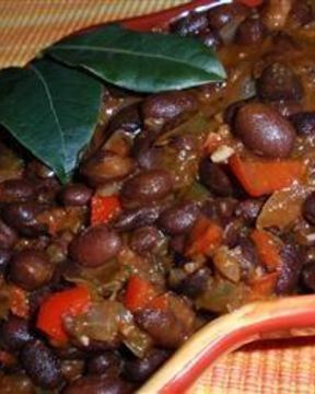 Тушеная фасоль по-кубински