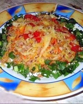Тушеная капуста с фаршем