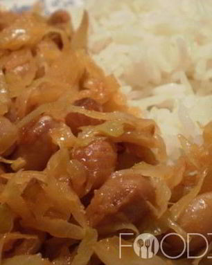 Тушеная капуста с фасолью