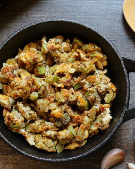 Рецепт тушеных кабачков с яйцом