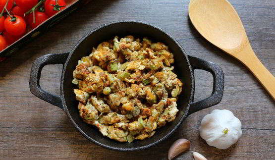 тушеные кабачки с яйцом