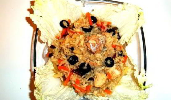 паэлья — быстрый рис с консервированным тунцом