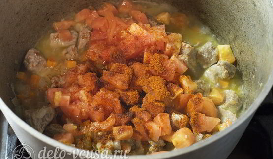 плов из красного риса