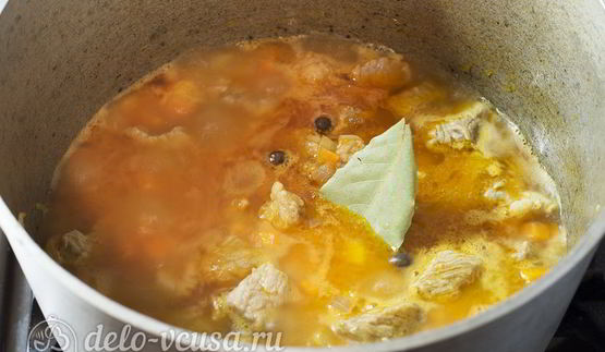 плов из красного риса