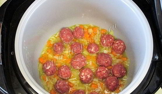 плов с фрикадельками в мультиварке