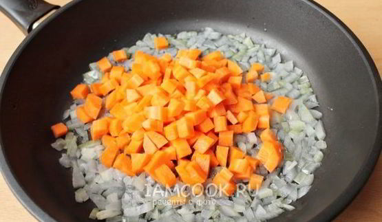 плов с говядиной на сковороде