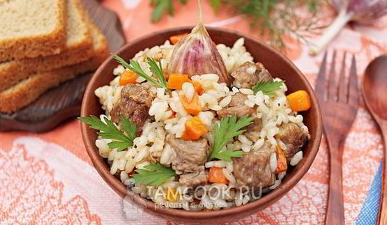 плов с говядиной на сковороде