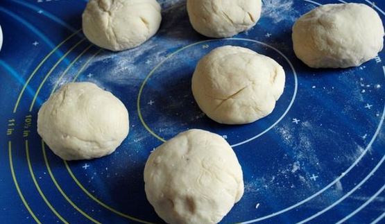 плов с курицей в булочке