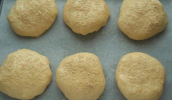 плов с курицей в булочке