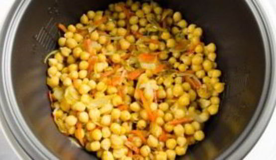 плов с нутом в мультиварке