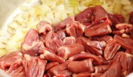 плов с сердечками куриными