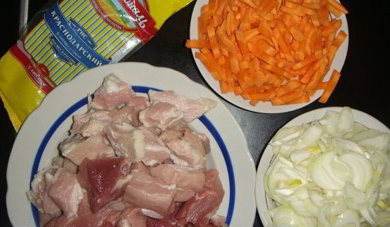 плов со свининой и яблоками