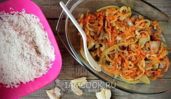 плов со свининой в духовке