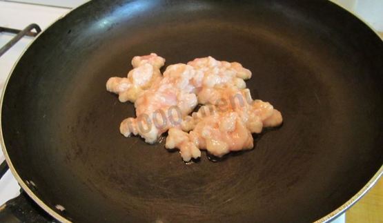 плов в кастрюле с курицей