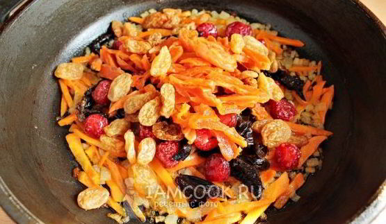постный плов с сухофруктами