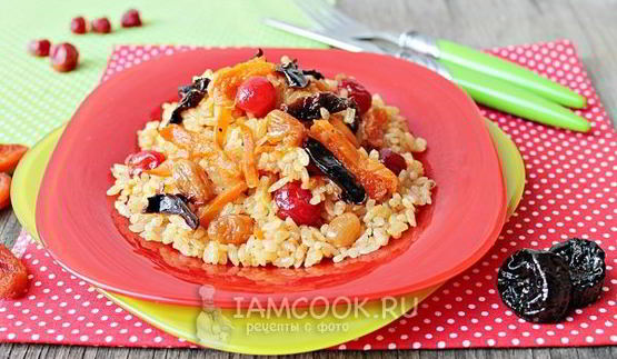 постный плов с сухофруктами