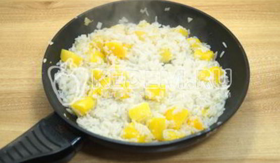 постный плов с тыквой и фасолью