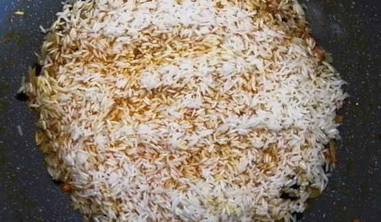 разобранный плов с бараниной