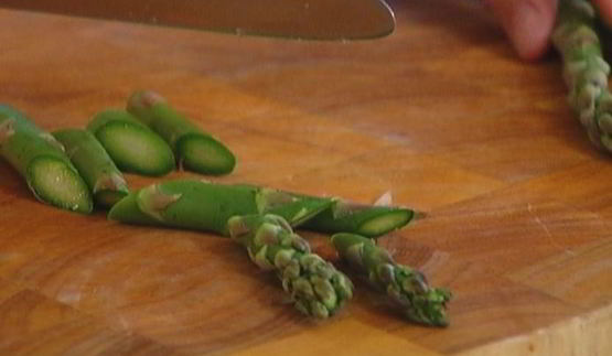 весенний плов с семгой и спаржей