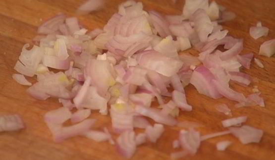 весенняя паэлья с курицей и молодыми овощами