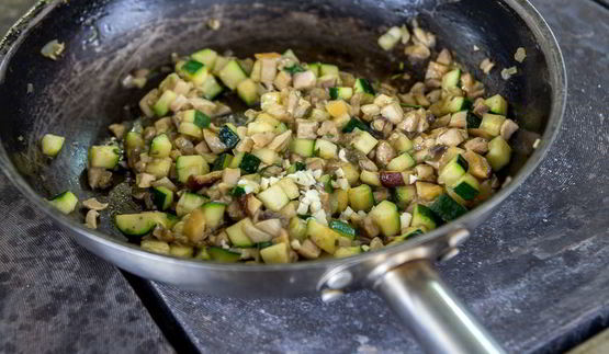 грибное рагу с диким рисом