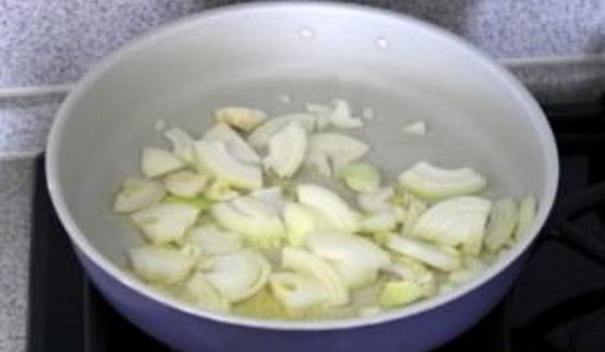 куриное фрикасе в сливочном соусе